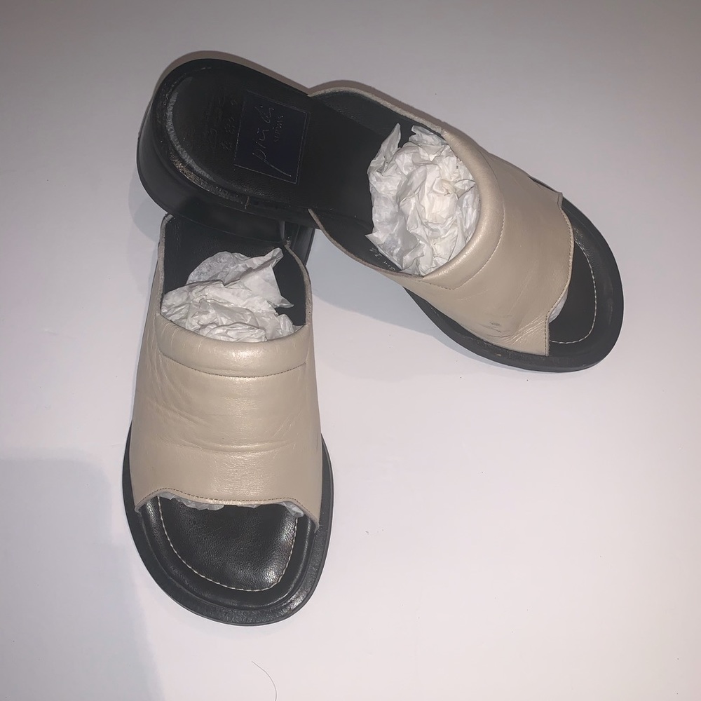 Vintage Piu Di Servas Pearly Cream/Light Beige Leather Slide Sandals Size 7.5